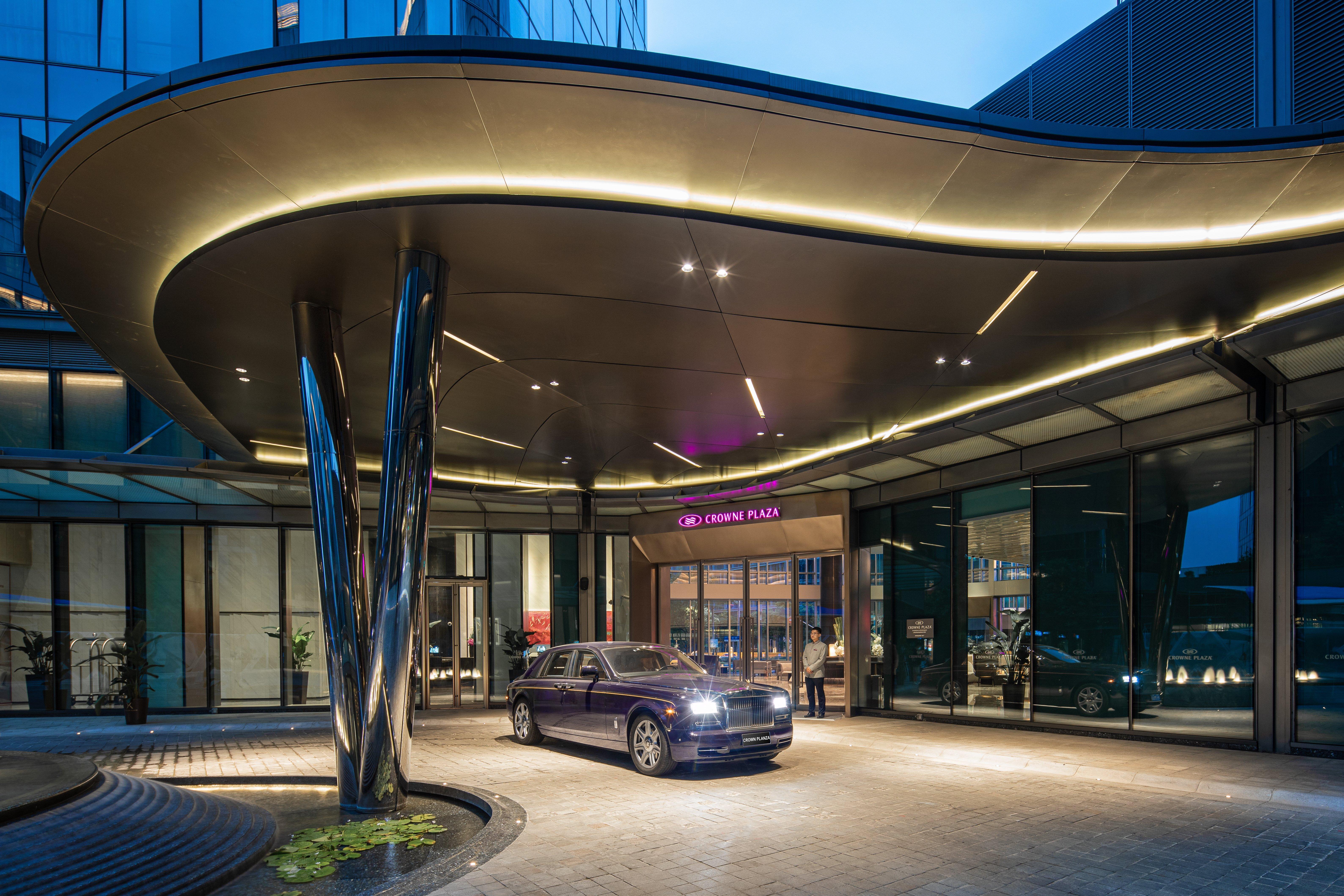 Crowne Plaza Shanghai Hongqiao By Ihg Hotel Exterior photo